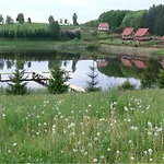 Дом отдыха Hexagon Honey House+ Prywatna Plaza+jezioro+ Stawy+ Gospodarstwo+ Pasieka *