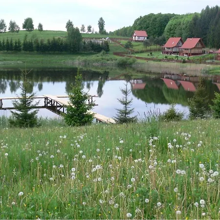 Holiday home Hexagon Honey House+ Prywatna Plaza+jezioro+ Stawy+ Gospodarstwo+ Pasieka *
