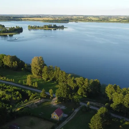 Holiday home Hexagon Honey House+ Prywatna Plaza+jezioro+ Stawy+ Gospodarstwo+ Pasieka